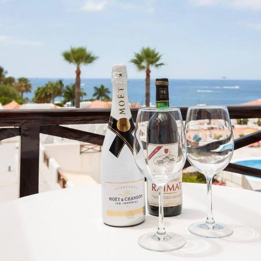 2 Bedroom Apartment For 4 People In Tenerife Costa Adeje  0*, Costa Adeje (Tenerife) Spain